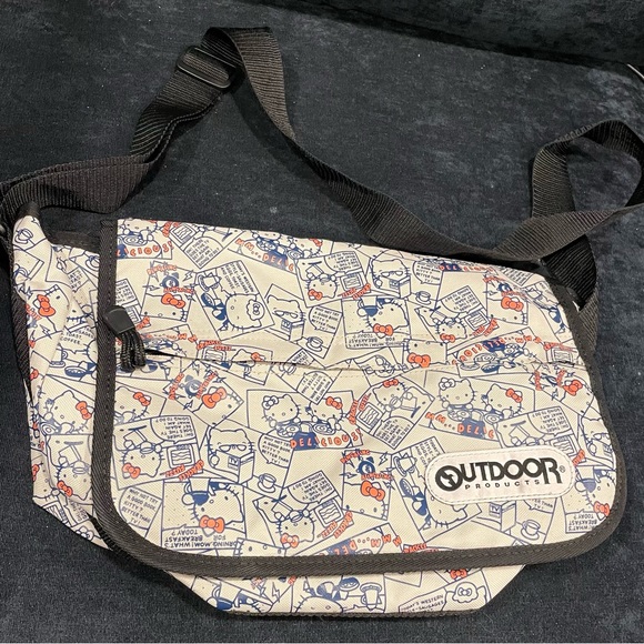 Hello Kitty Messenger Bag - Picture 1 of 1